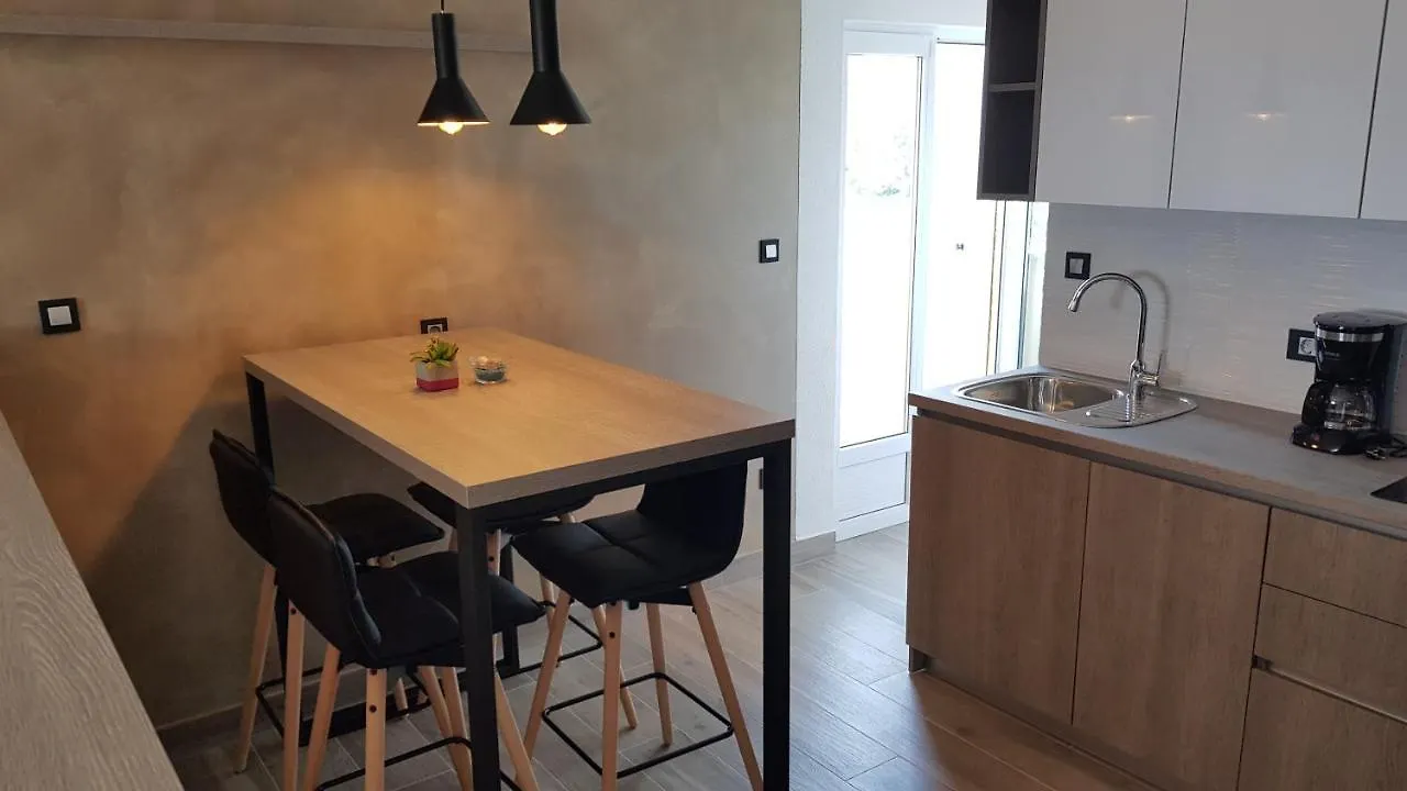 Premium Appartments Suha Punta Kampor Apartment